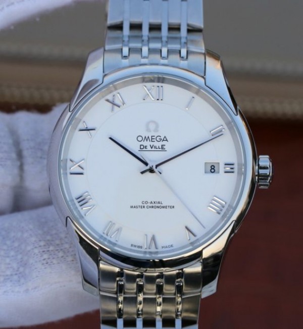 Omega V6 De Ville Hour Vision Co-Axial 41mm SS White Dial SS Bracelet A8500