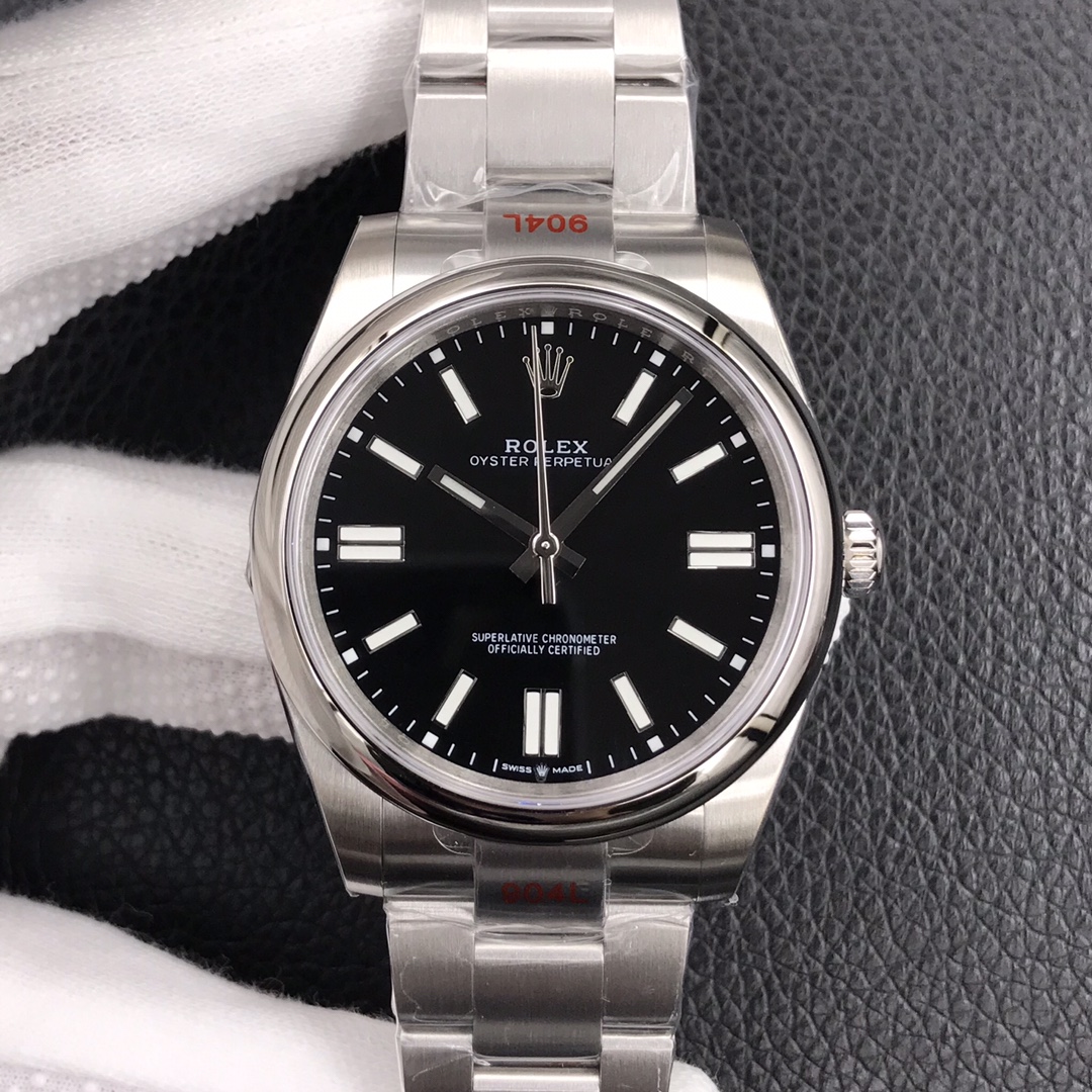 Rolex Oyster Perpetual 41 black face 124300